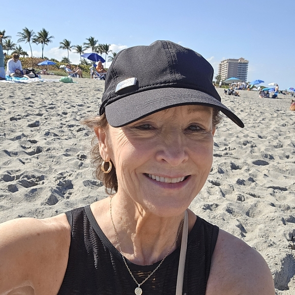 Meet your Posher, Barb - Picture 1 of 1